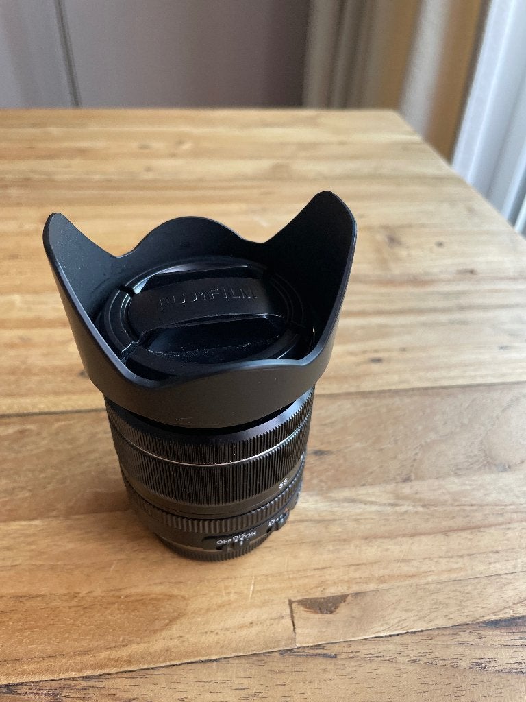 Fujifilm XF 18-55mm f/2.8-4 R LM OIS, Fujifilm, Ophalen of Verzenden, Zo goed als nieuw, Standaardlens