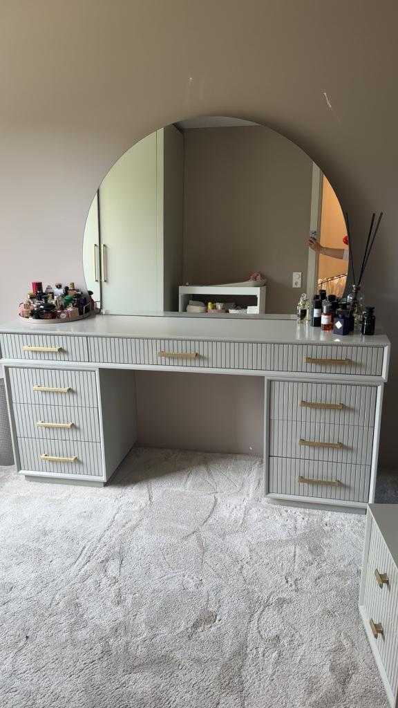 Kaptafel met lades vaste prijs 750!!, Ophalen, 150 tot 200 cm, Zo goed als nieuw, Mdf hout