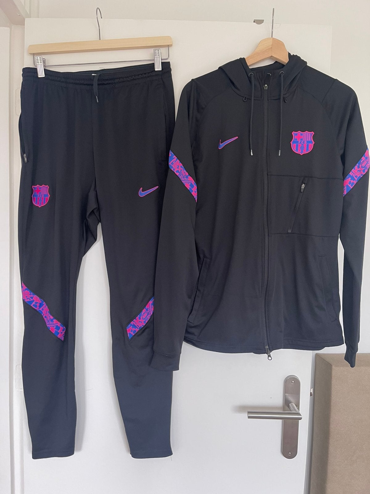 Nike FC Barcelona Trainingspak Zwart - Maat M, Kleding | Heren, Maat 48/50 (M), Zwart, Ophalen of Verzenden, Zo goed als nieuw