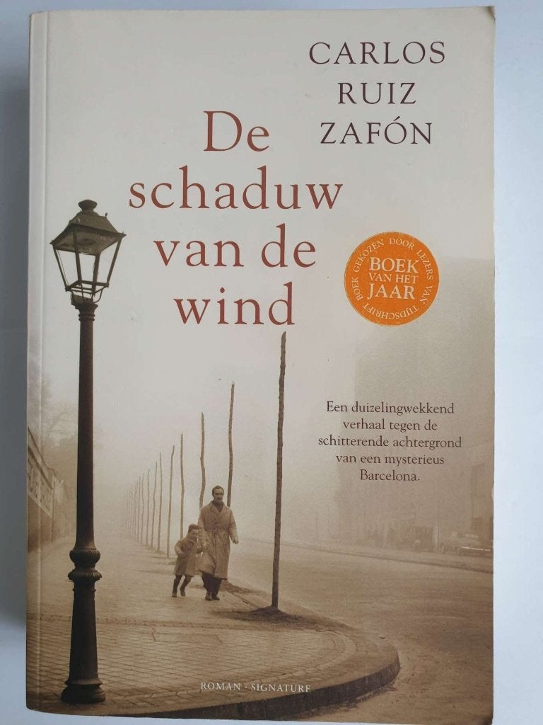 De schaduw van de wind, Carlos Ruiz Zafon ISBN 90-5672-078-3, Boeken, Ophalen