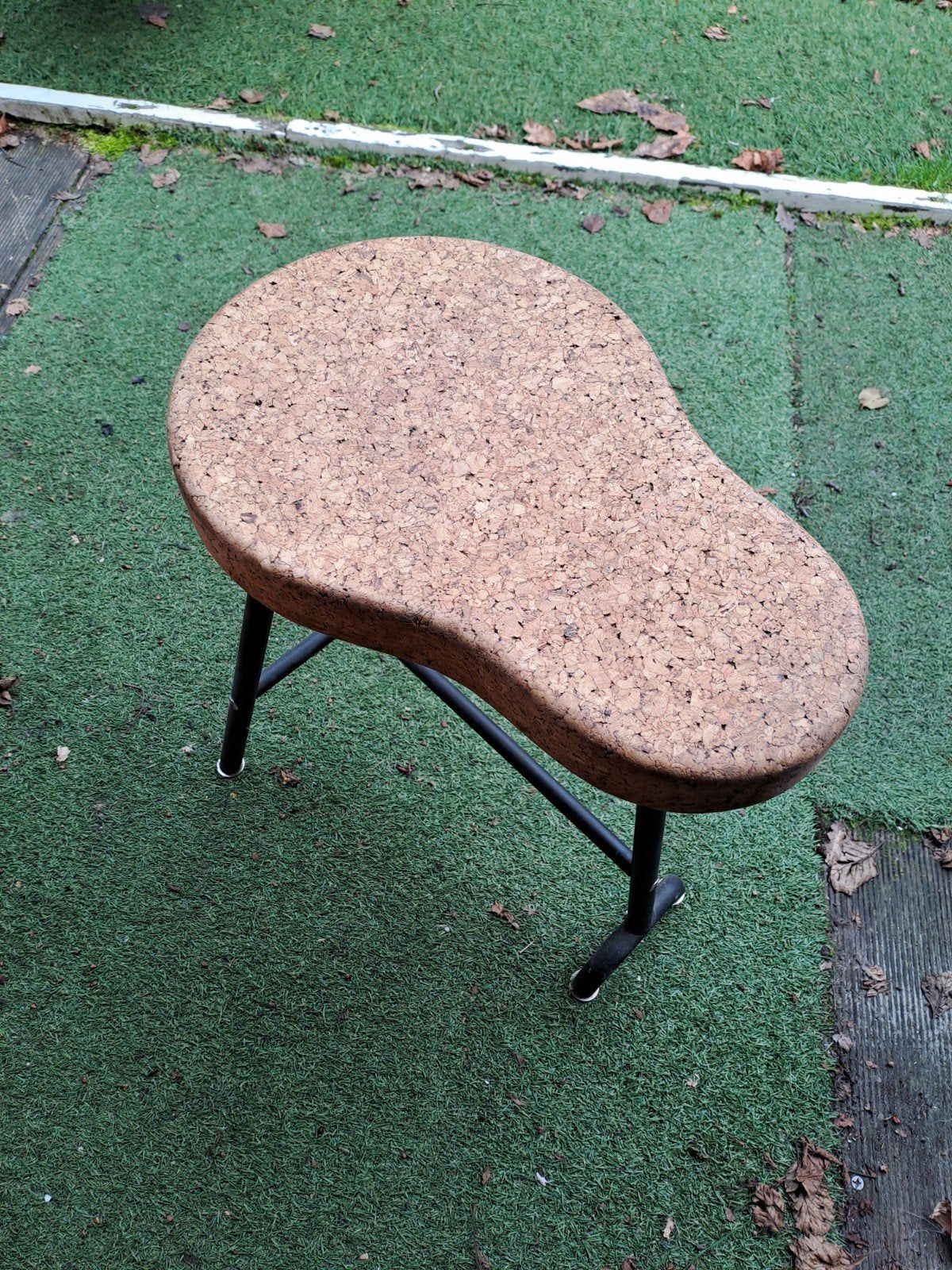 nachtkastje/bijzettafel ijzer met kurk, Ophalen, Zo goed als nieuw, Overige materialen