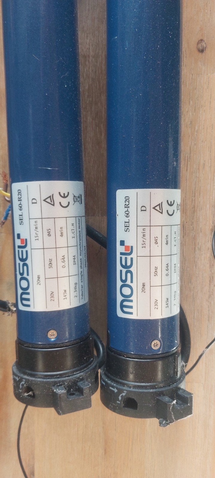Mosel rolluik motoren, Doe-het-zelf en Verbouw, Rolluiken, Ophalen of Verzenden, Gebruikt, Wit, Minder dan 100 cm