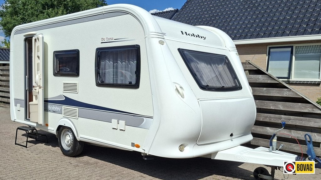 Hobby De Luxe 440 SF incl. mover en voortent, Hobby, Bedrijf, Treinzit, 4 tot 5 meter