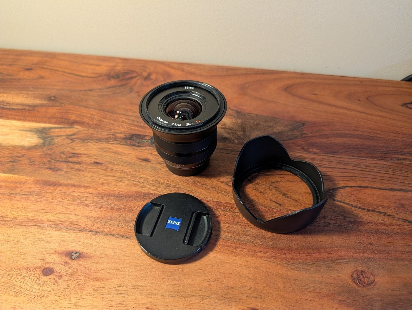 ZEISS Touit 12mm f/2.8 groothoeklens voor Fujifilm X, Audio, Tv en Foto, Fotografie | Lenzen en Objectieven, Zo goed als nieuw