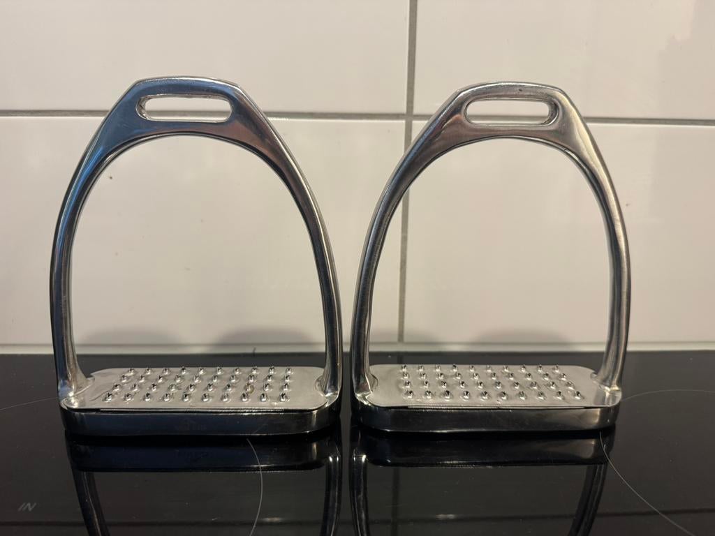 Van rijs stijgbeugels zgan! Met metalen antislip zooltjes, Dieren en Toebehoren, Ophalen of Verzenden, Zo goed als nieuw