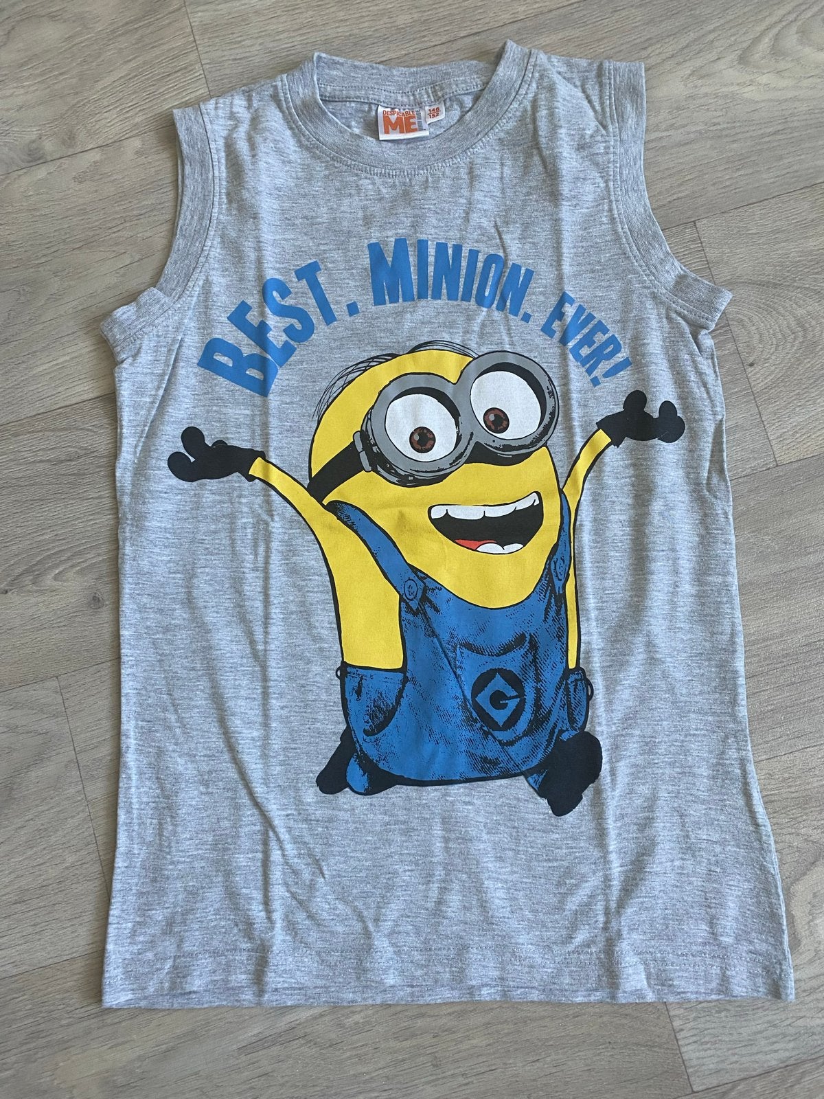 Minion mouwloos shirt - "BEST. MINION. EVER!" - Maat 146, Ophalen of Verzenden, Zo goed als nieuw, Jongen, Shirt of Longsleeve