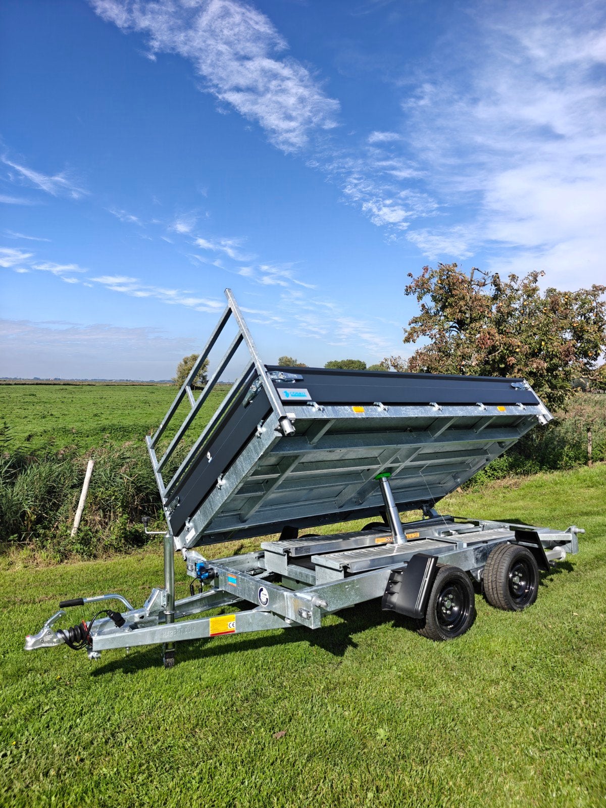 Demo Hapert kipper aanhanger 2700KG + Rijplaten, Auto diversen, Ophalen of Verzenden, Zo goed als nieuw