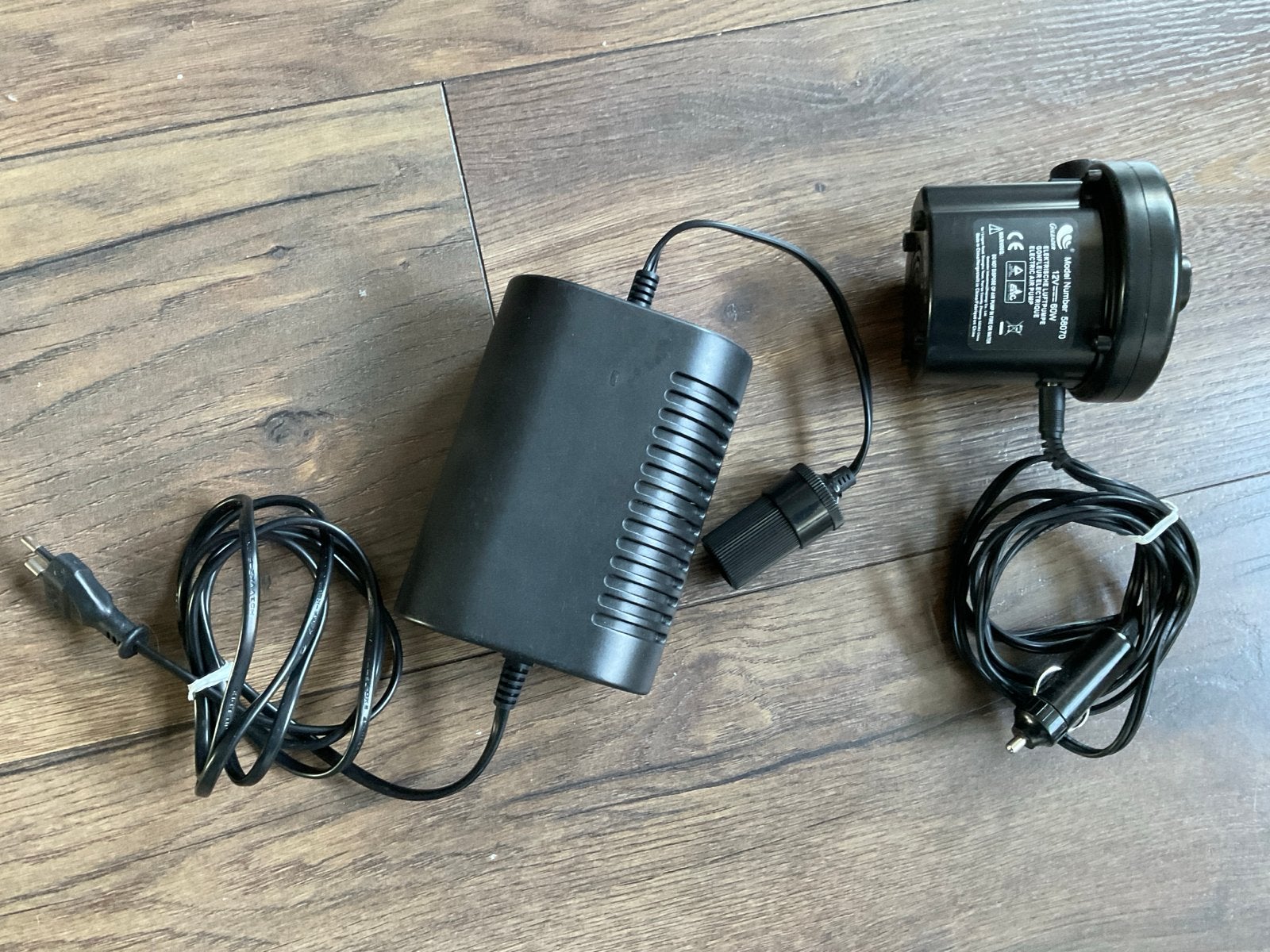 Tristar elektrische luchtpomp 230V/12V voor  luchtbedden, Ophalen of Verzenden, Gebruikt, Elektrisch