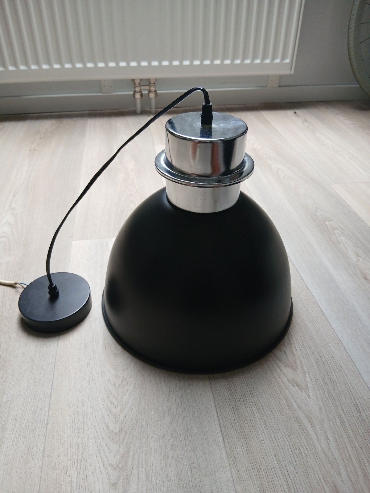 Zwarte hanglamp met E27 fitting, max 40W, Huis en Inrichting, Ophalen, Gebruikt, E27 (groot), Modern industrieel