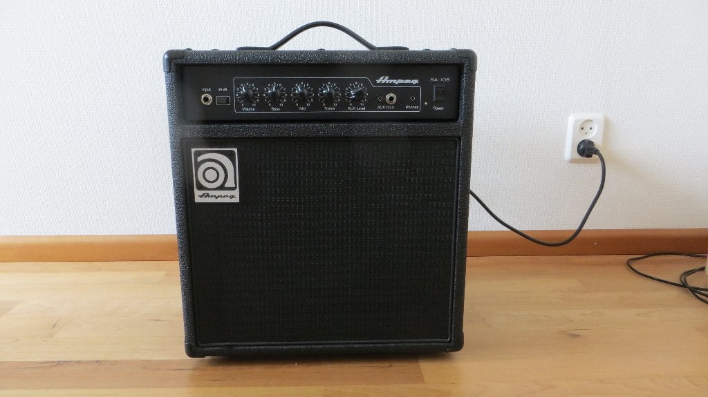 Basversterker Ampeg BA-108 V2, Ophalen, Zo goed als nieuw, Basgitaar, Minder dan 50 watt