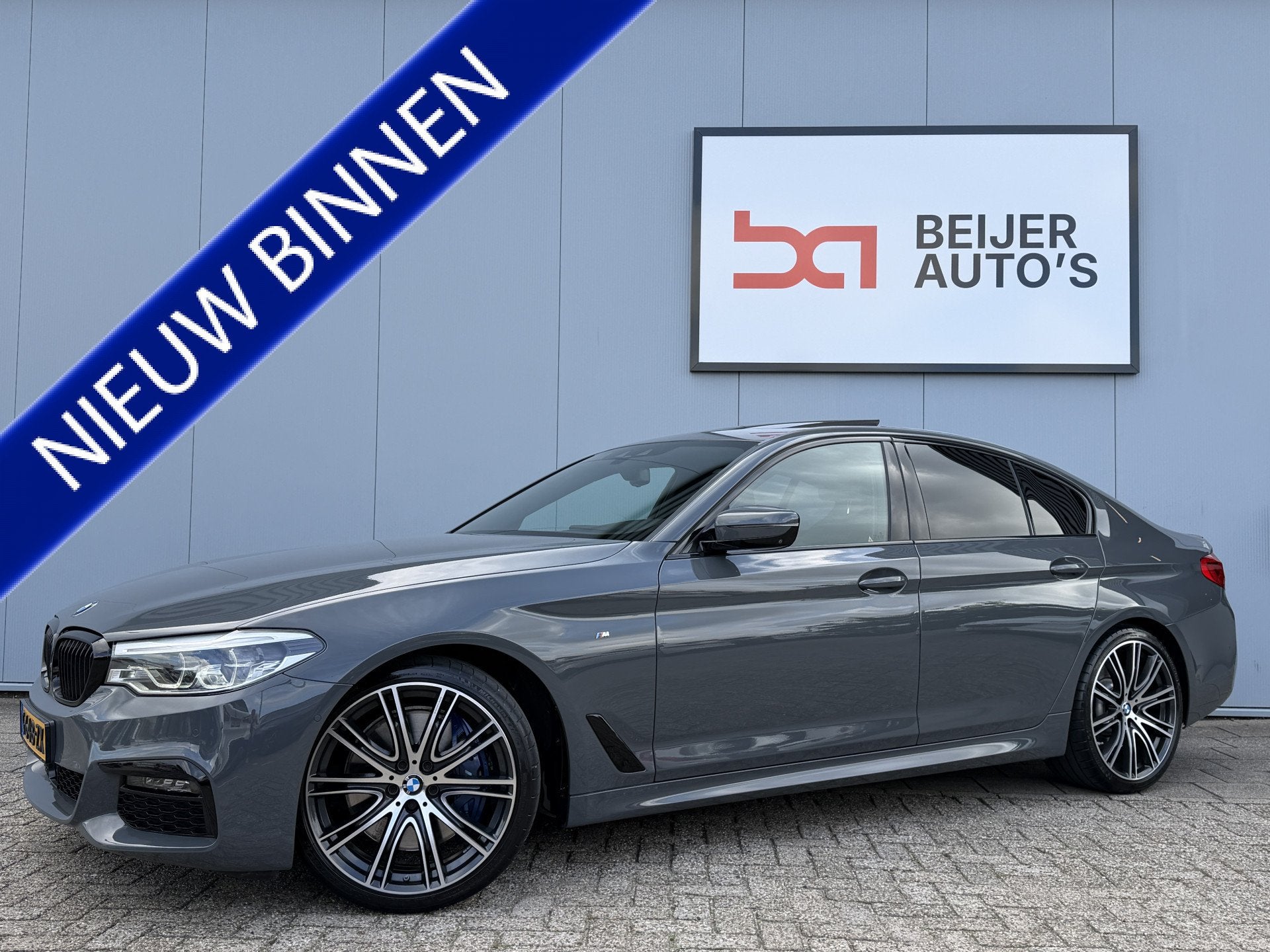 BMW 5 Serie 540i High Executive Automaat M-Sport/Schuifdak/1, Automaat, Dealer onderhouden, Gebruikt, 2000 kg
