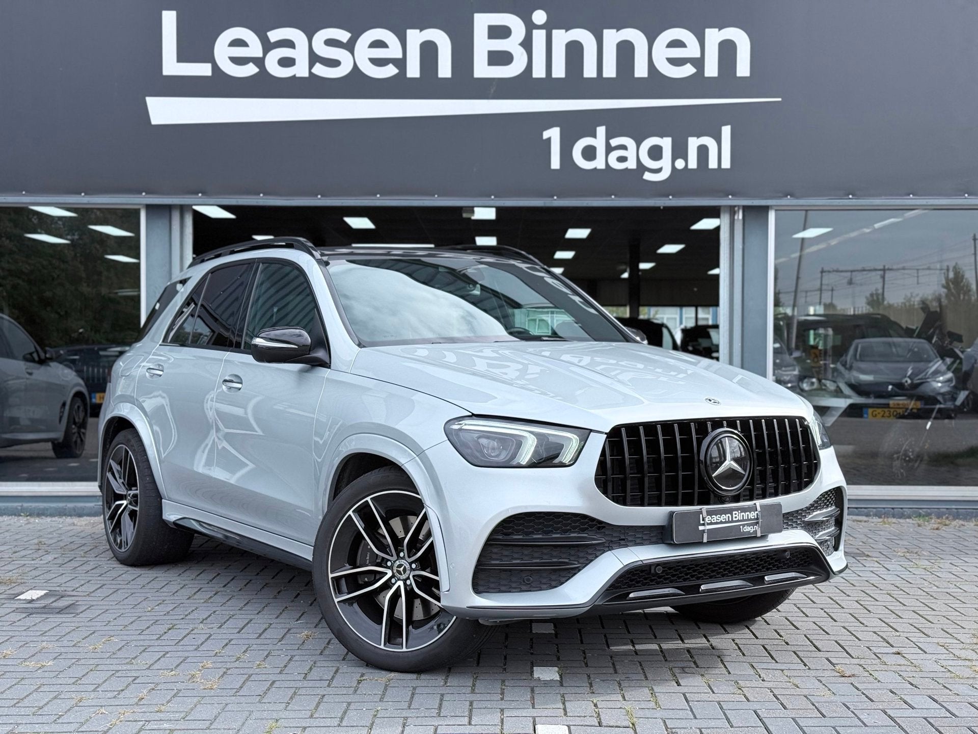 Mercedes-Benz GLE-klasse 350 e 4MATIC 53 AMG Burmes|Pano|360, Auto's, Automaat, Adaptive Cruise Control, Gebruikt, 4 cilinders