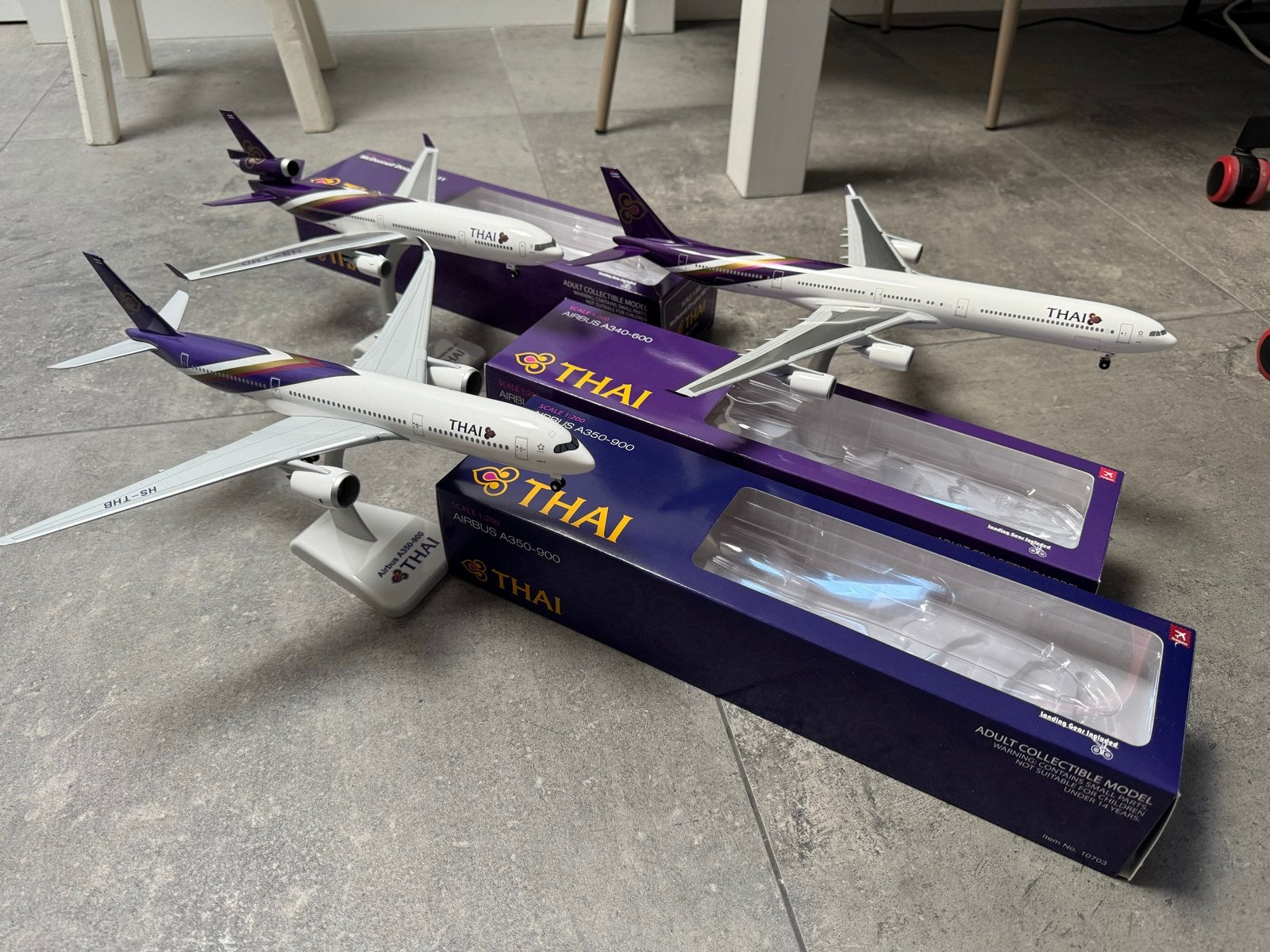 Thai Airways A340-600, A350-900 & MD11 Schaal 1:200 Nieuw, Verzamelen, Luchtvaart en Vliegtuigspotten, Ophalen of Verzenden, Nieuw