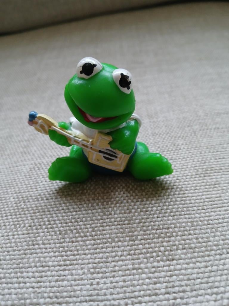 Muppets Kermit met Gitaar Schleich poppetje., Verzamelen, Ophalen of Verzenden, Zo goed als nieuw
