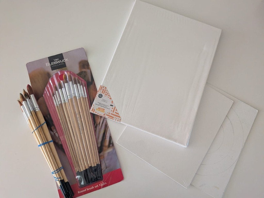 Set 3 schildersdoeken, 22 kwasten, 18 kleuren waterverf, Hobby en Vrije tijd, Schilderen, Ophalen of Verzenden, Zo goed als nieuw