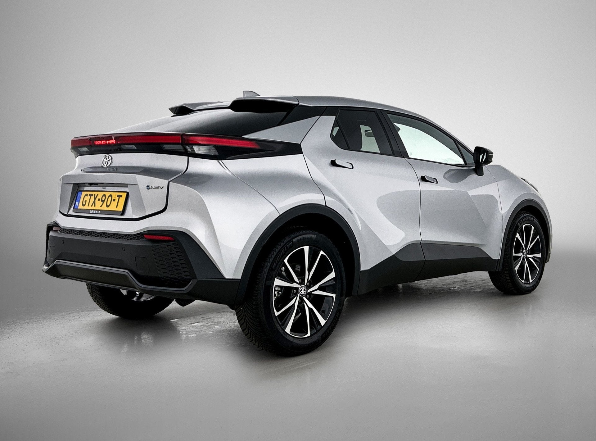 Toyota C-HR 1.8 Hybrid 140 Dynamic | Parkeersensoren v+a | D, Auto's, Stof, 4 cilinders, 122 pk, Origineel Nederlands
