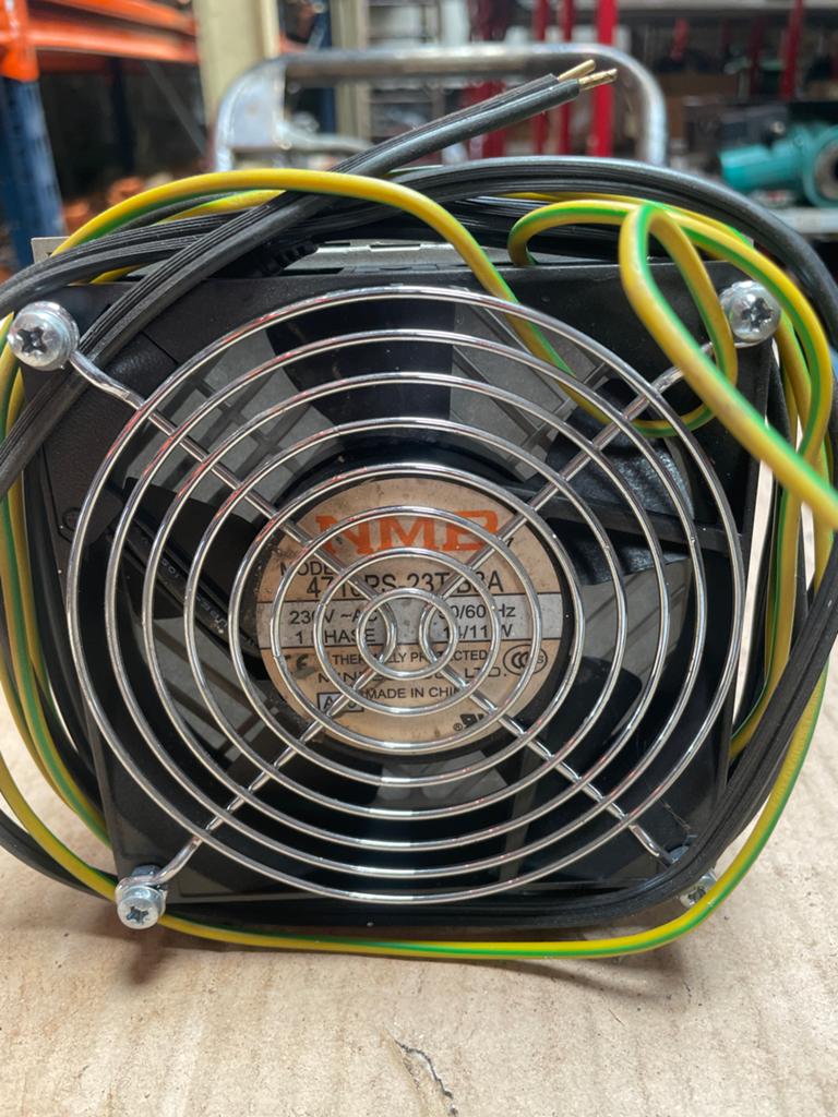 FANDIS A12KRG Koelventilator met NMB-MAT 4715FS-23T-B3, Computers en Software, Computerkoelers, Gebruikt, Ophalen