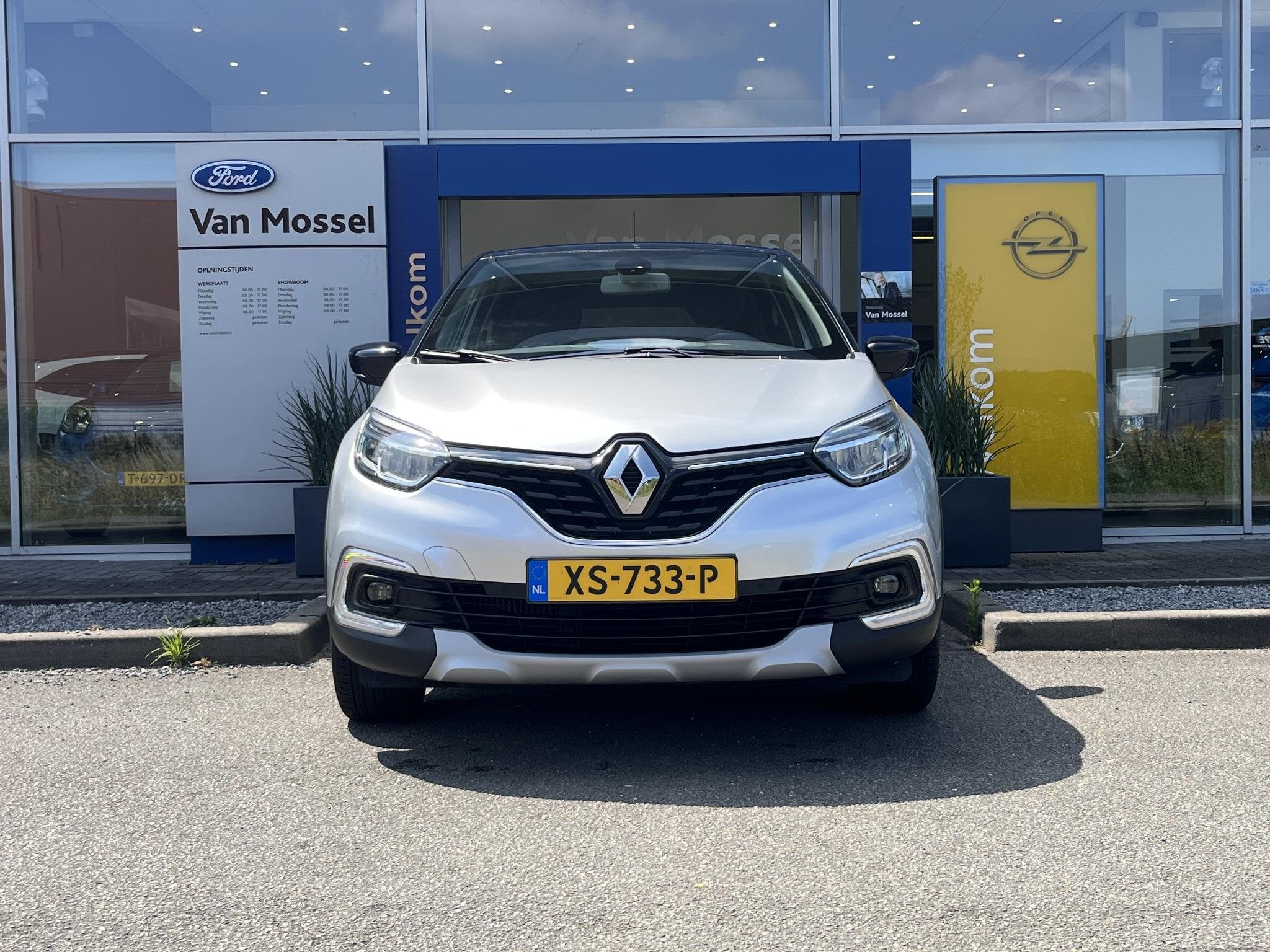 Renault Captur 0.9 TCe Bose | Climate Control | Cruise Contr, Auto's, Stof, Gebruikt, Euro 6, 620 kg