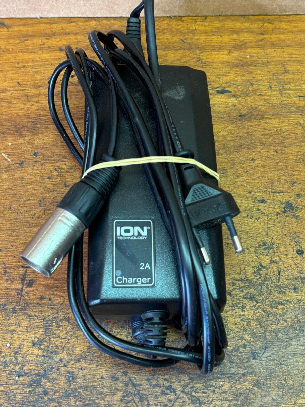 Oplader ion voor pmu4 accu, Ophalen of Verzenden, Zo goed als nieuw