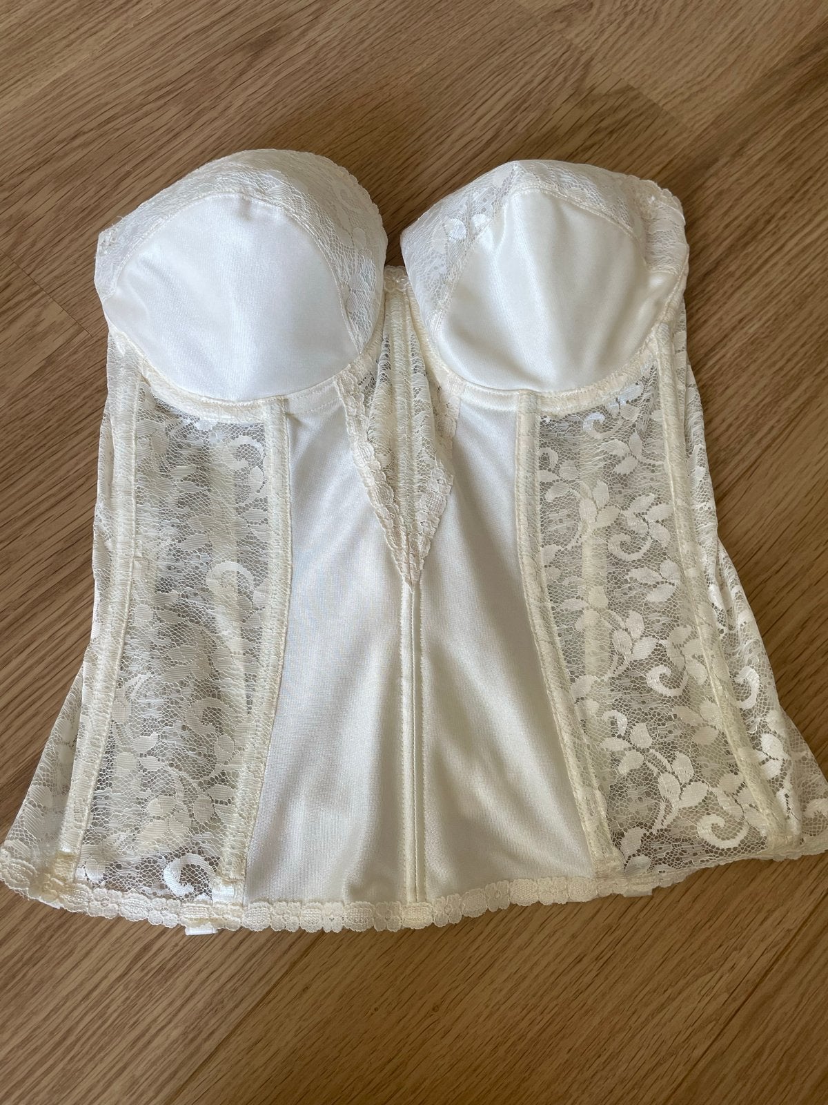 Poirier Torselet 423 IV Ivoor 75D Bruidslingerie, Ophalen of Verzenden, Gedragen, Overige kleuren, Accessoires
