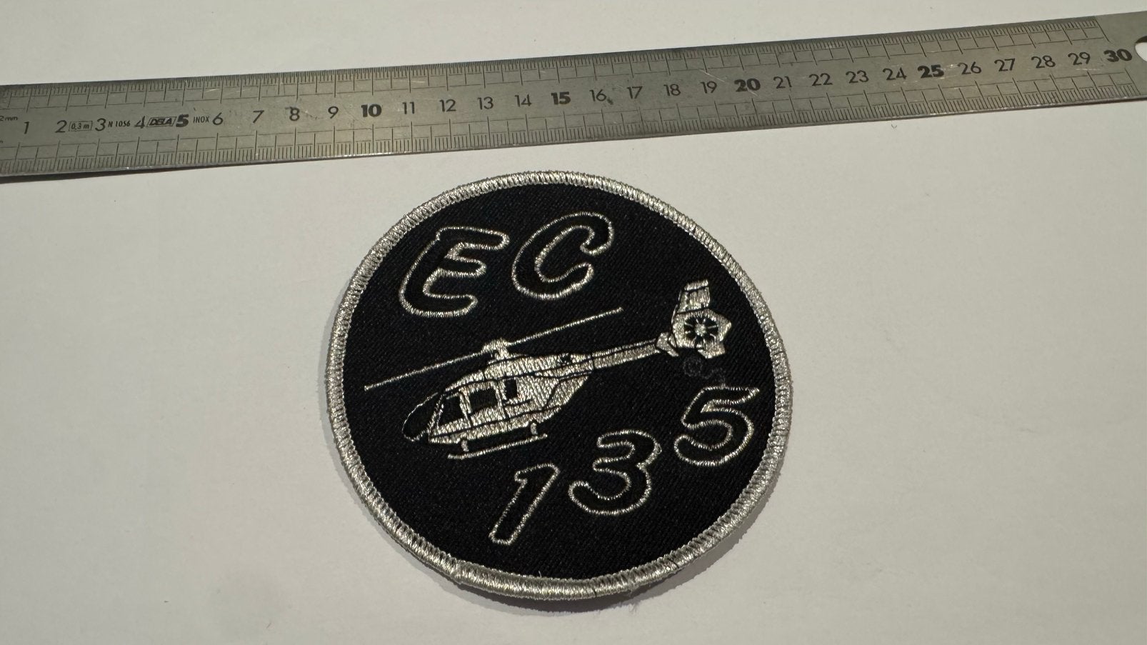 Patch fabrieksembleem EC-135 trauma politie heli, Verzamelen, Luchtvaart en Vliegtuigspotten, Ophalen of Verzenden, Zo goed als nieuw