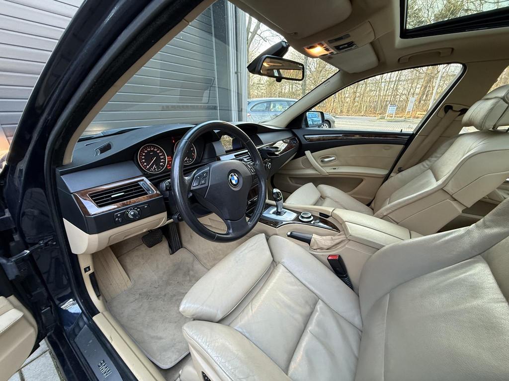BMW 5-serie Touring 530xi, Auto's, Automaat, Gebruikt, Beige, 2000 kg