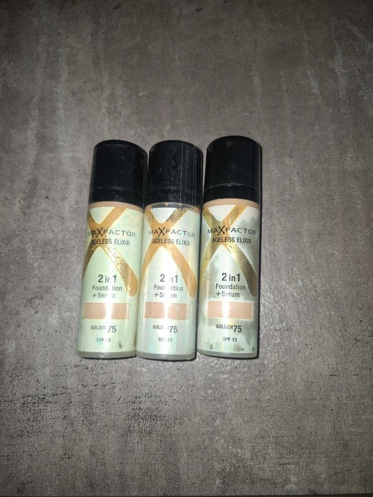 3 nieuwe Max factor foundation (advr 168), Overige kleuren, Gehele gezicht, Nieuw, Ophalen of Verzenden