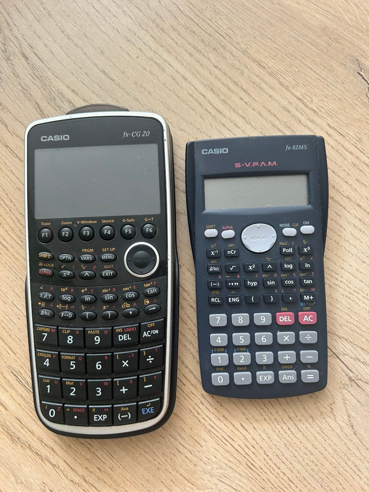 Grafische en normale rekenmachine CASIO, Ophalen, Gebruikt