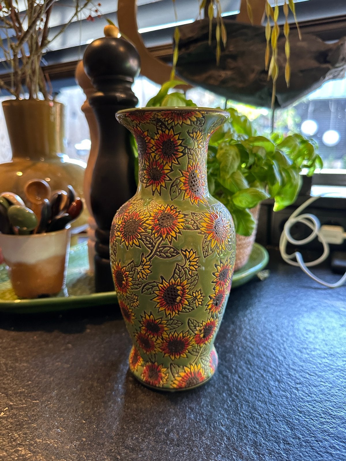 Leuk vaasje DES POTS zonnebloem, Ophalen of Verzenden, 21 cm