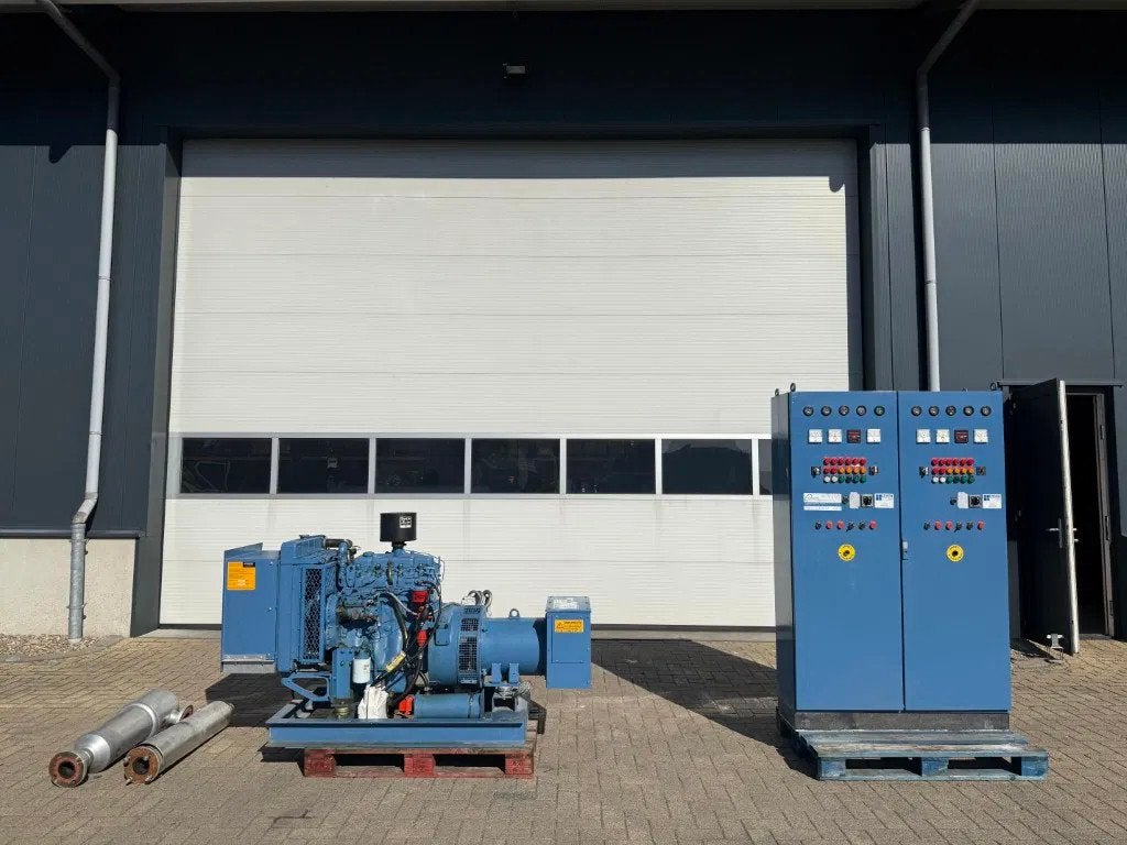 Perkins 40 kVA noodstroom aggregaat generatorset as New ! 10, Ophalen of Verzenden
