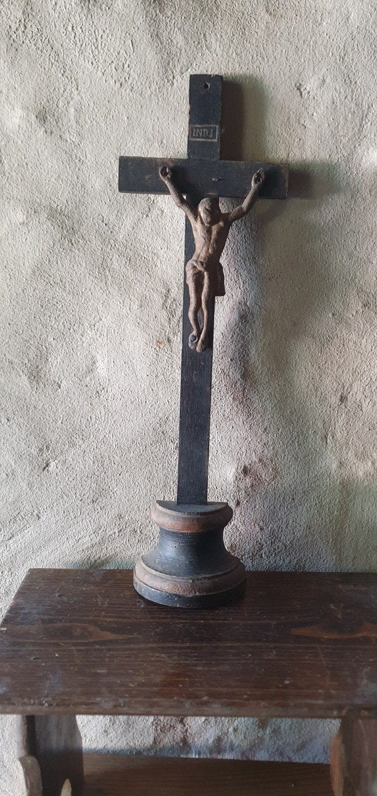 antieke verweerde staande crucifix uit frankrijk, Ophalen of Verzenden, Gebruikt, Overige typen, Christendom | Katholiek