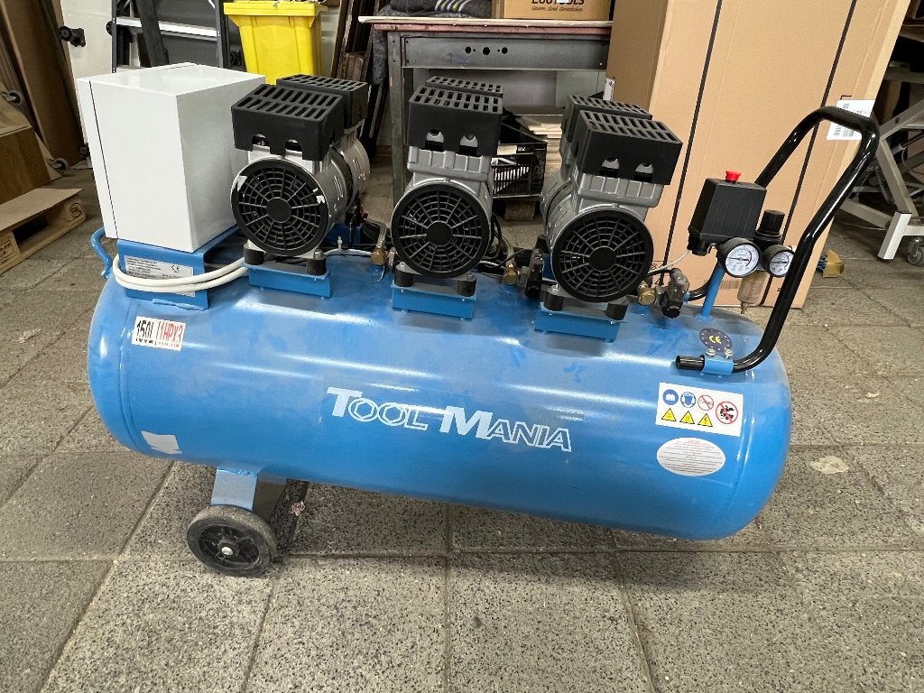 Compressor, Ophalen, Zo goed als nieuw, Minder dan 200 liter/min, Geluidgedempt