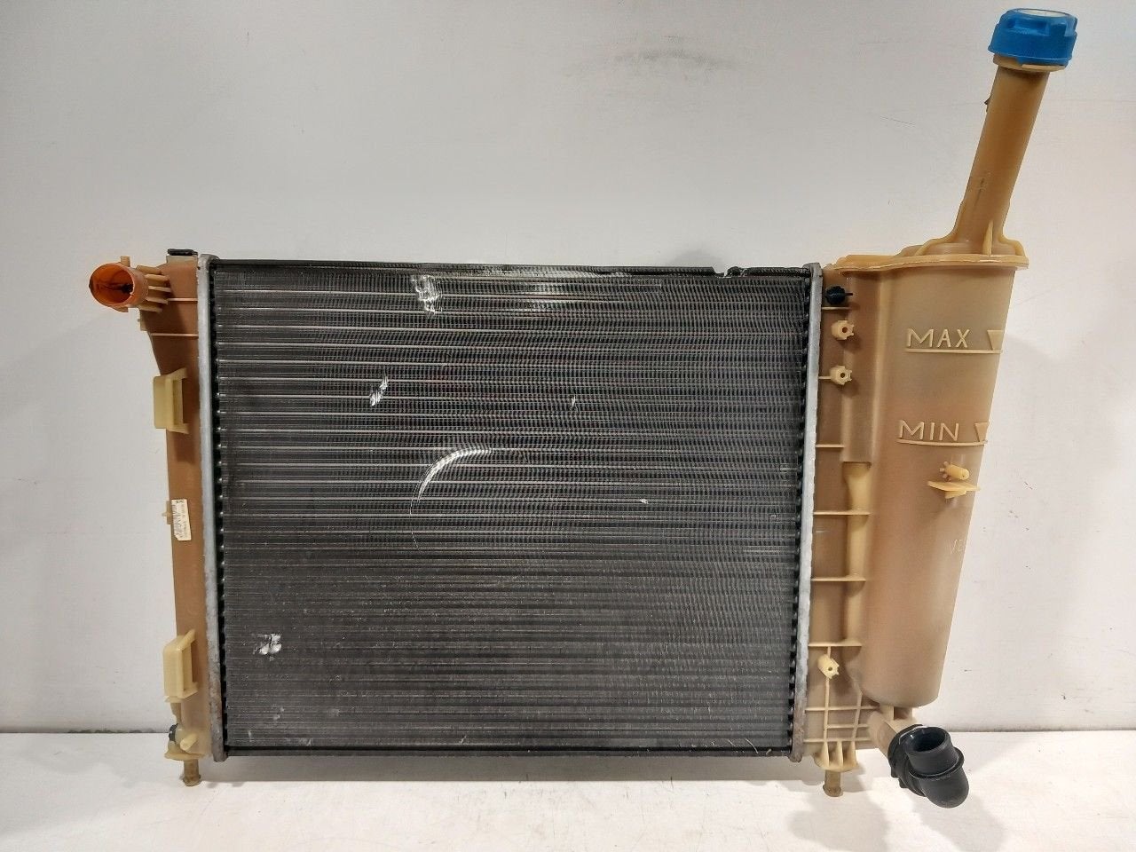 Radiateur Fiat 500, Onderdelen@venauto.nl, Van der Ven Autorecycling B.V., Gebruikt, Ettenseweg 76, 4706 PB Roosendaal, The Netherlands