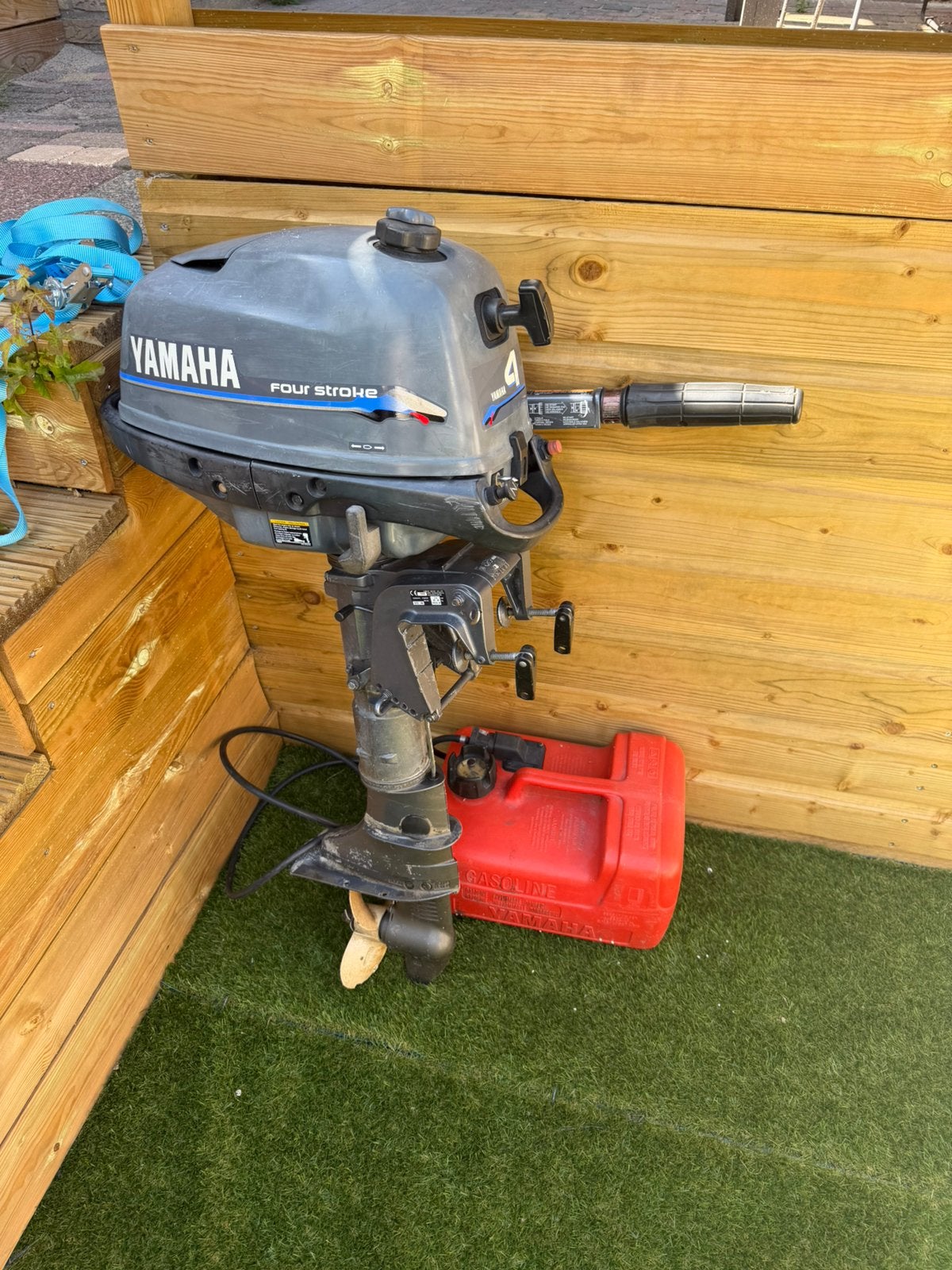 Mooi opgeknapt bootje met Yamaha 4 PK motor, Vissloep, Zo goed als nieuw, Anker, Ophalen