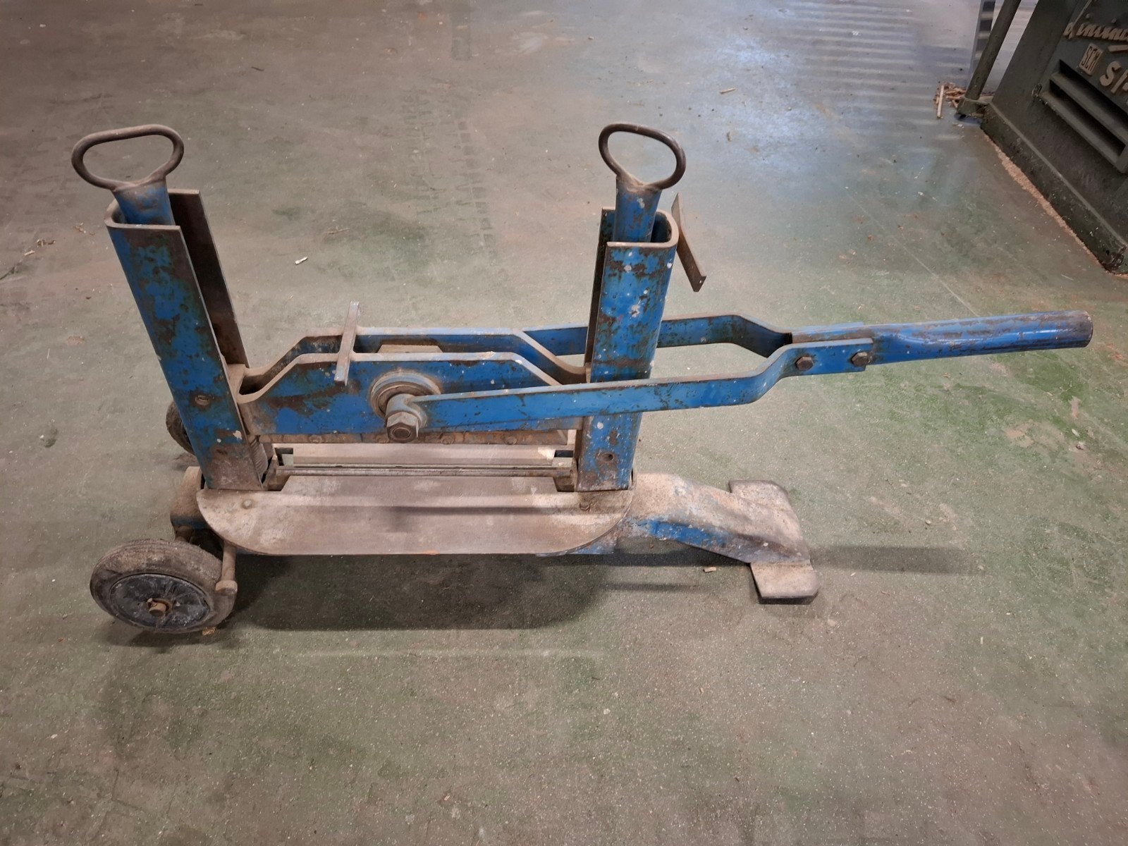 2 identieke Robuuste steenknipper voor bestrating en bouw, Doe-het-zelf en Verbouw, Ophalen, Gebruikt, Overige typen, Overige merken