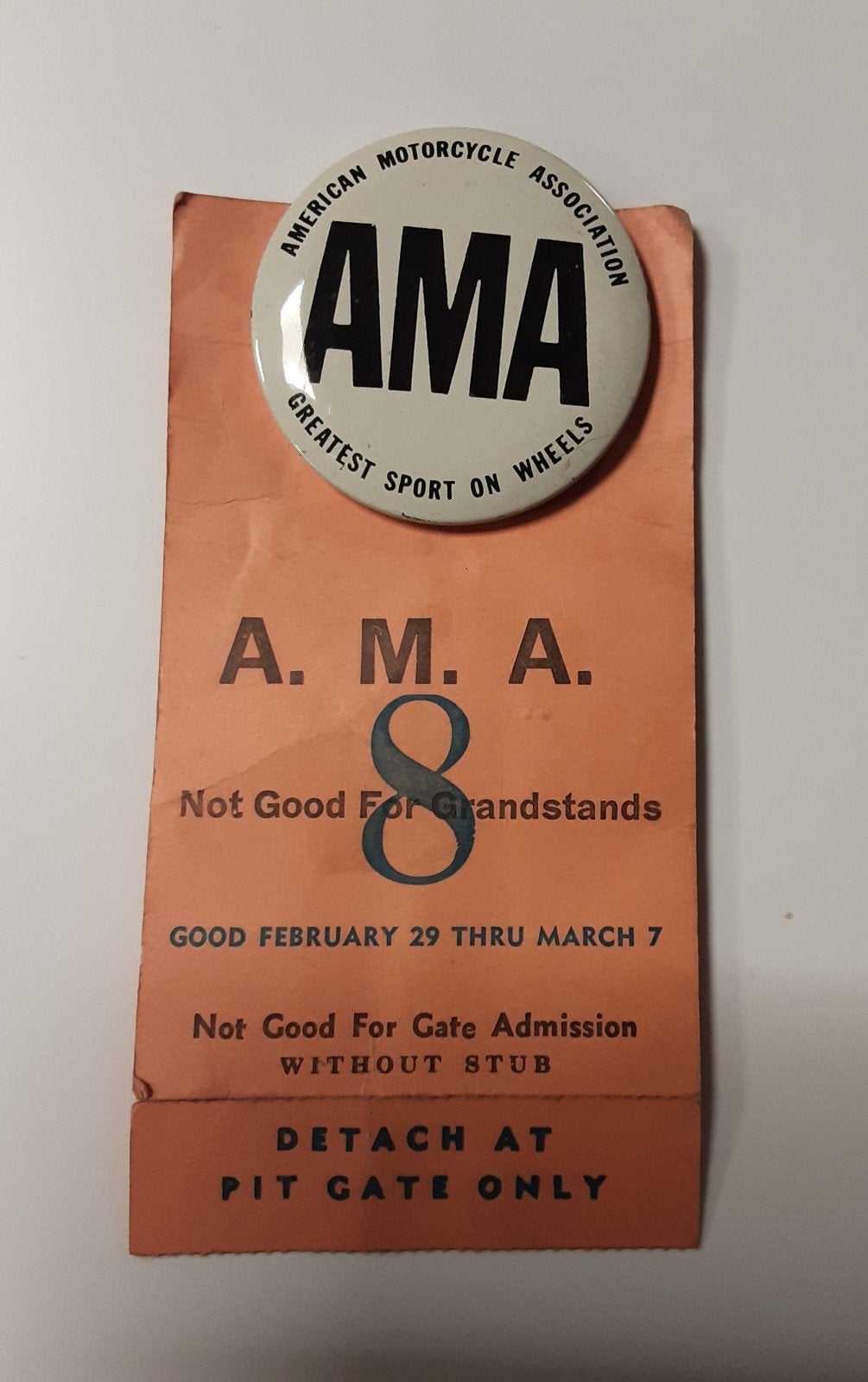 Jaren '60 AMA Paddock Pit Gate Pas & Button, Ophalen of Verzenden, Zo goed als nieuw, Motoren