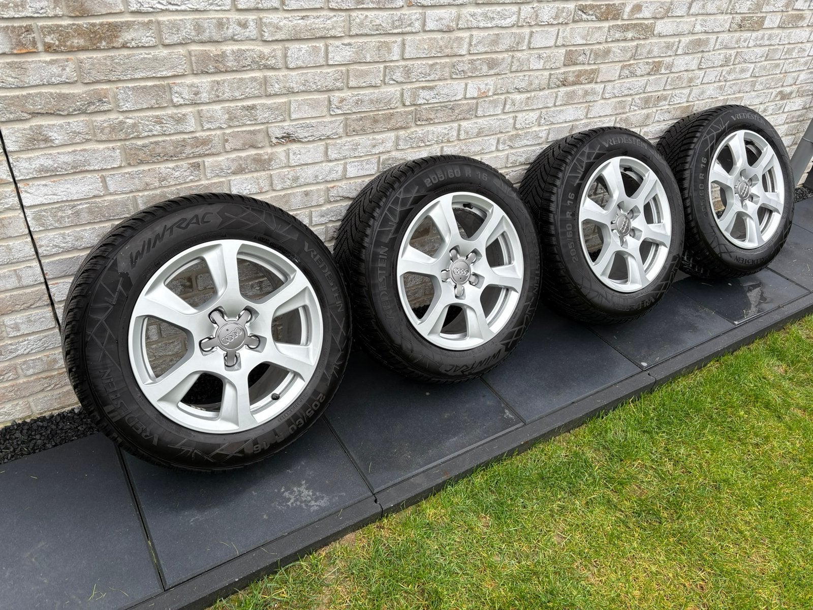 Orig. Audi winterset 16” Vredestein DOT 3522 205/60 R16, Ophalen, Gebruikt, 16 inch, Banden en Velgen
