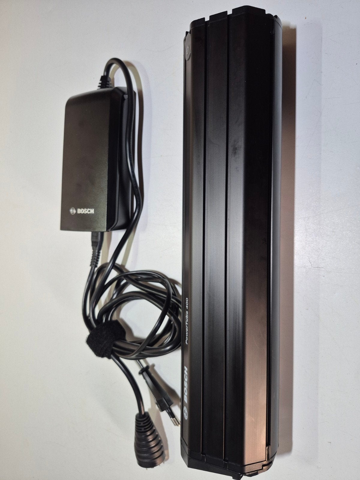 Bosch PowerTube 400 vertical met BCS230 2A lader, Fietsen en Brommers, Fietsaccessoires | Fietsaccu's, Ophalen of Verzenden, Zo goed als nieuw