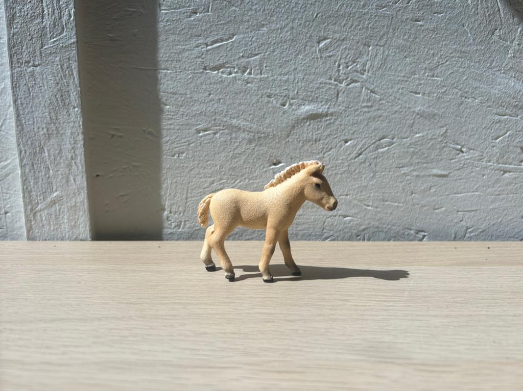 Schleich fjord veulen, Verzamelen, Dierenverzamelingen, Ophalen of Verzenden, Zo goed als nieuw, Paard, Beeldje of Figuurtje
