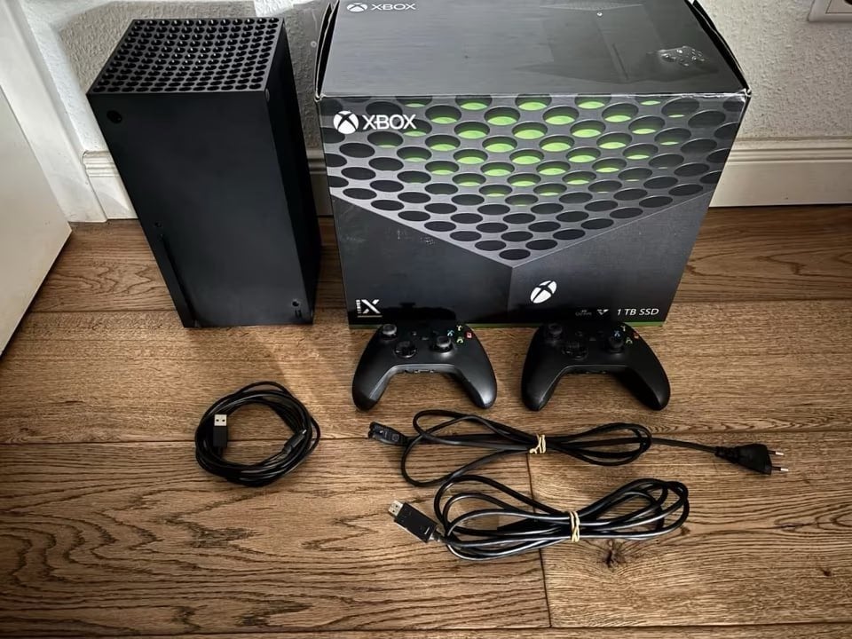 Microsoft Xbox Series X 1TB – 2 controllers, Ophalen of Verzenden, Zo goed als nieuw