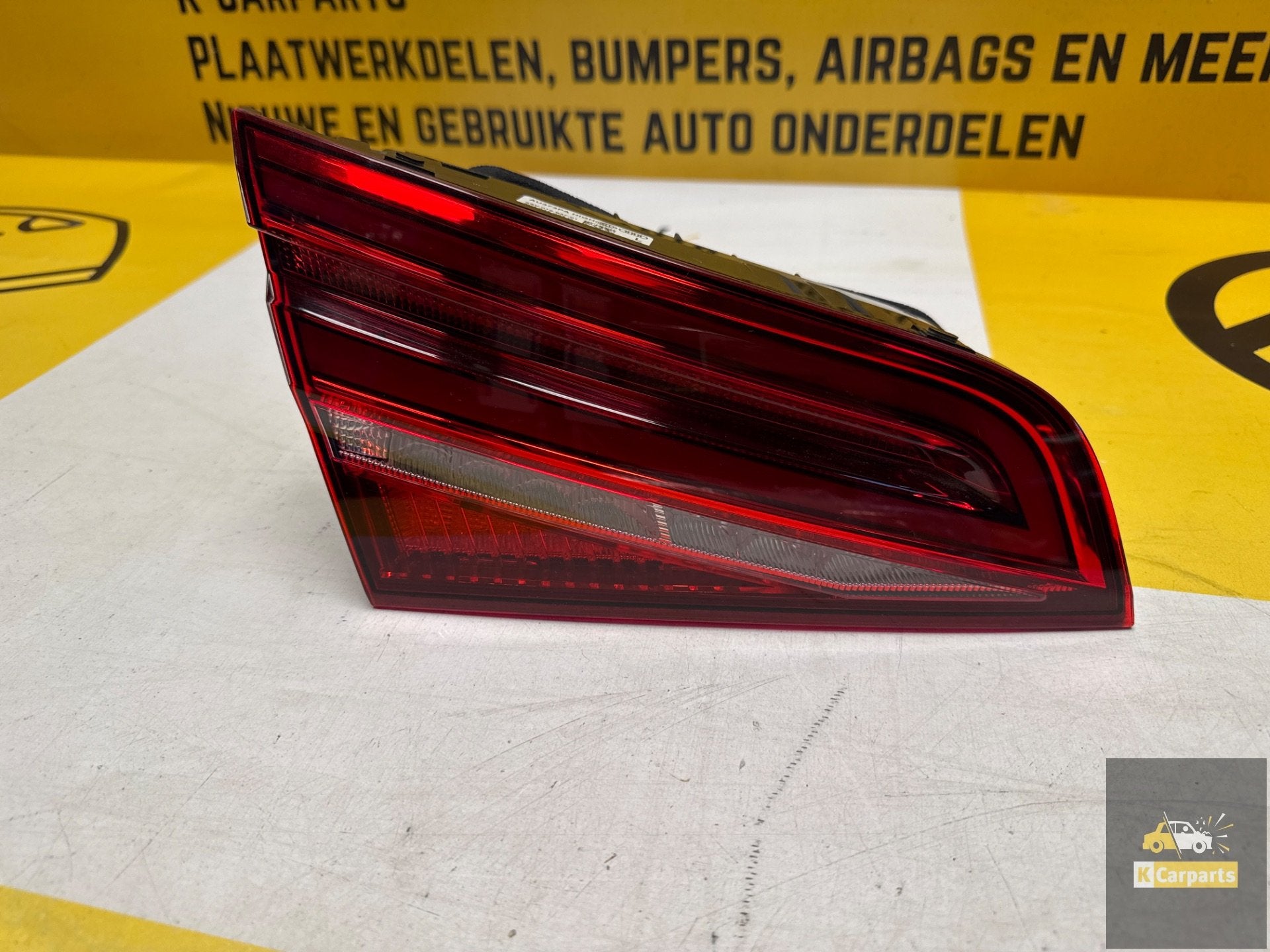 Audi A3 dynamische achterlicht 8V4945093C origineel, Info@fabrikant.eu, Fabrikantstraat 1
1000 AA  Amsterdam, NL, Fabrikant BV