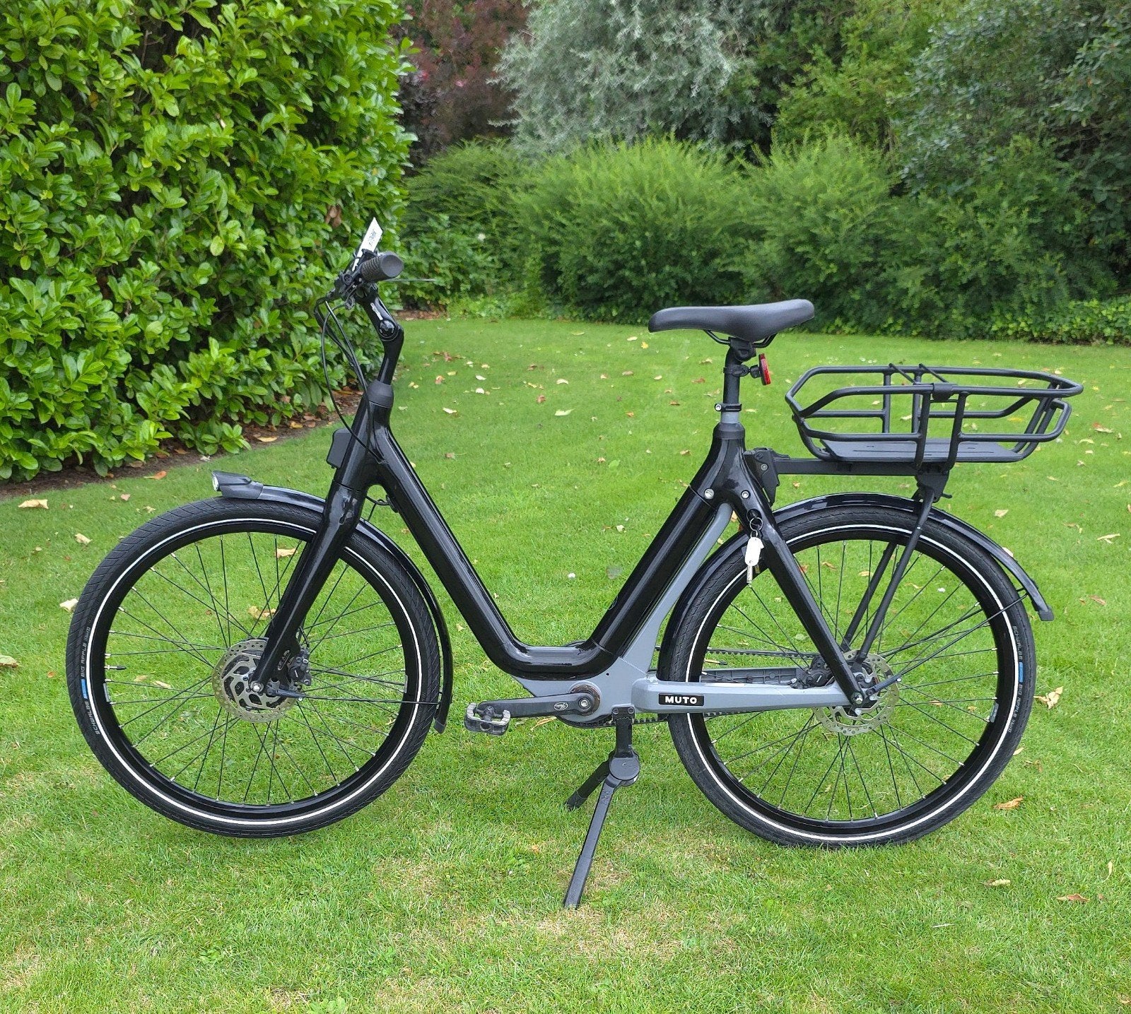 Stella Muto / 2023, Zo goed als nieuw, 55 tot 59 cm, 30 tot 50 km per accu, Ophalen