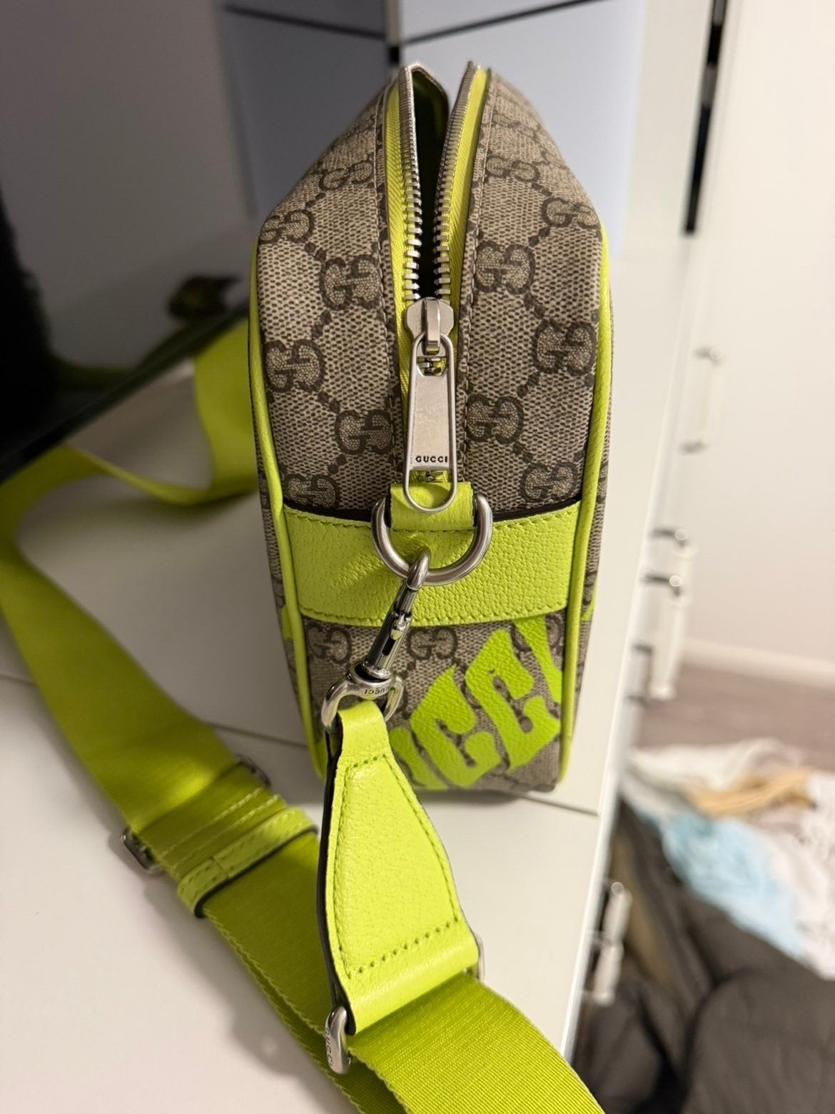 Gucci GG Supreme Neon Schoudertas, Ophalen of Verzenden, Zo goed als nieuw, Overige kleuren, Schoudertasje