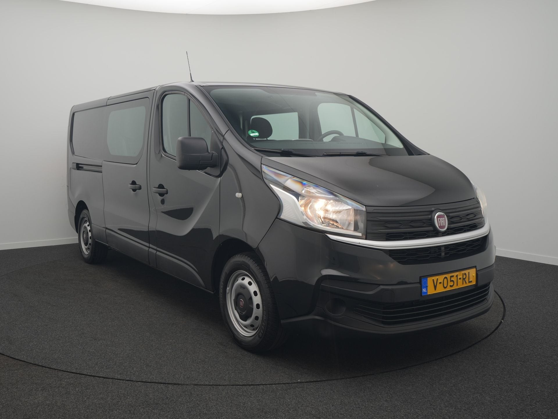 Fiat Talento 1.6 MJ L2H1 DC Basis - Dubbele Cabine - Airco -, Auto's, Voorwielaandrijving, Gebruikt, 4 cilinders, Zwart