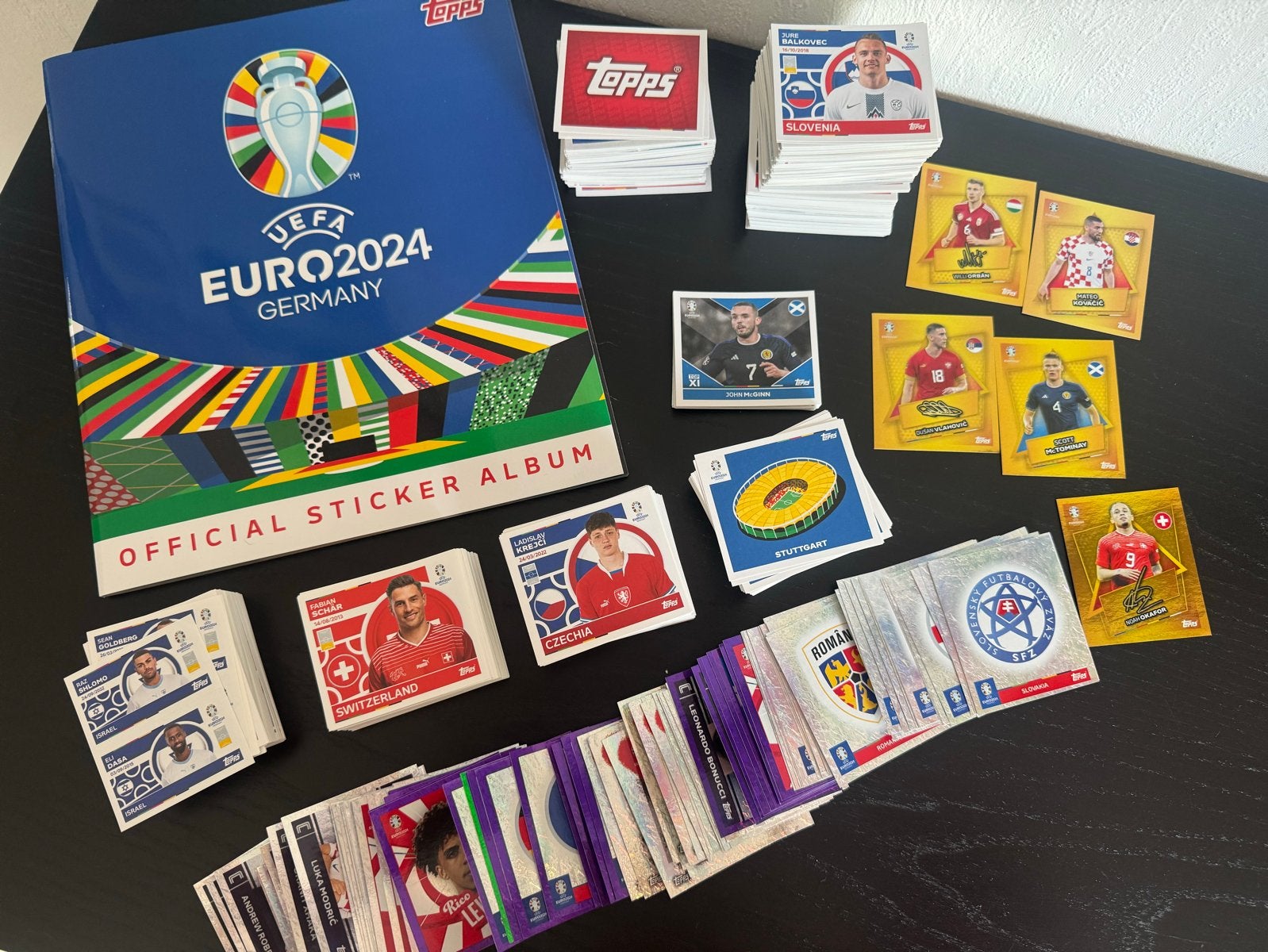 Topps UEFA EURO 2024 Stickeralbum met veel stickers, Ophalen of Verzenden, Nieuw