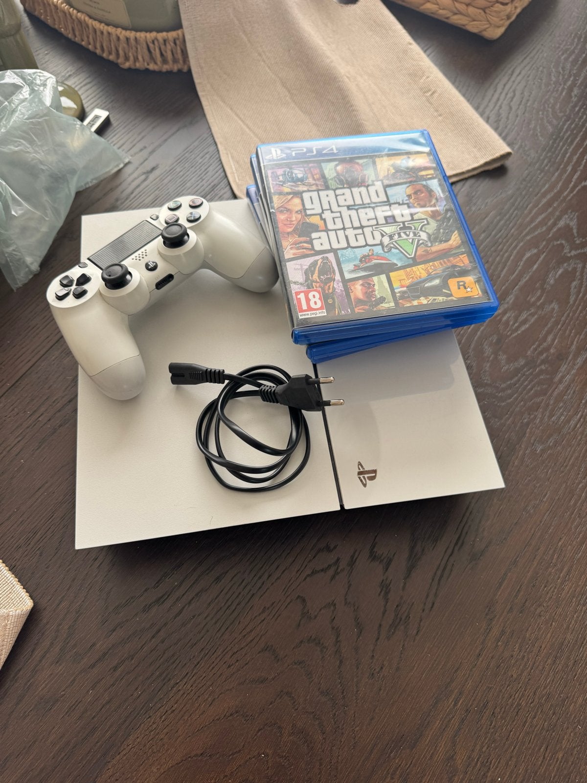 Witte PlayStation 4 met controller en games, Ophalen of Verzenden, Met 1 controller, Original, 500 GB
