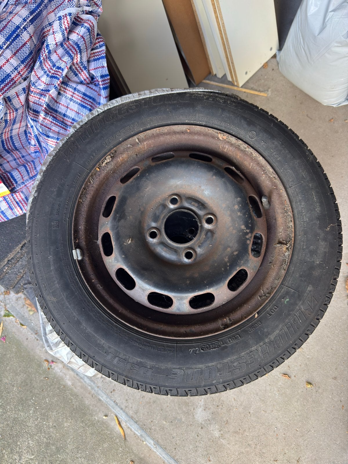 Gebruikte Bridgestone banden en velgen 175/65 R14, Ophalen, Gebruikt