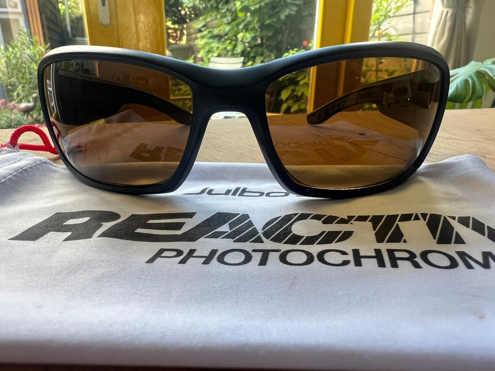 Julbo zonnebril Run, Sieraden, Tassen en Uiterlijk, Zonnebrillen en Brillen | Heren, Ophalen of Verzenden, Zo goed als nieuw, Zwart
