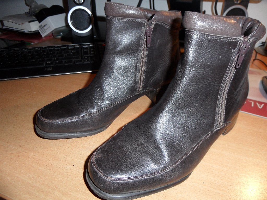 Halfhoge dameslaars, Helioform, maat 7 (Dk. Brown), Kleding | Dames, Bruin, Lage of Enkellaarzen, Ophalen of Verzenden, Zo goed als nieuw