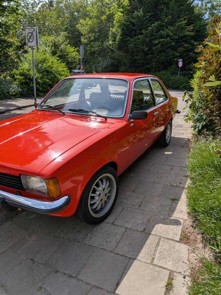 Opel Kadett 1.2 1979 Rood, Achterwielaandrijving, Zwart, 4 cilinders, Kadett